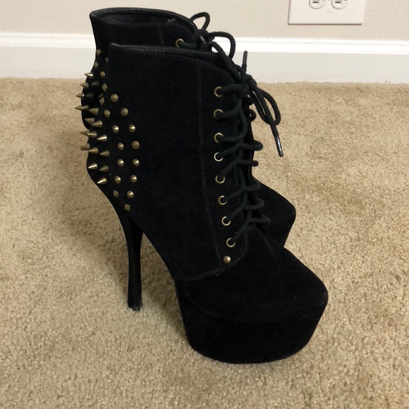 Black Studded Boss Platform Heels - Picture 3 of 4